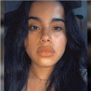 Studentessa universitaria offre ripetizioni d’inglese